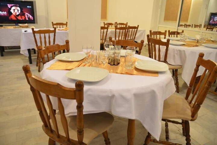 Dining 18 of 27