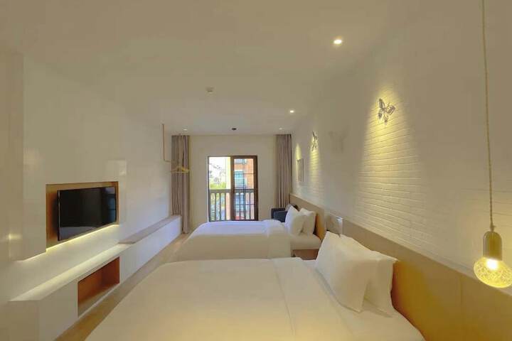 Room 7 of 62