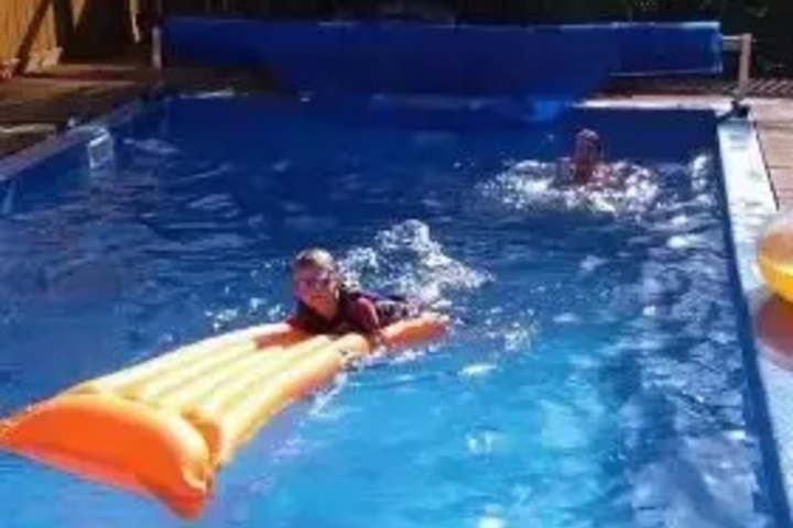 Pool 7 of 11