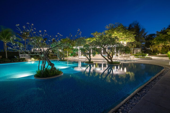 Pool 105 of 167
