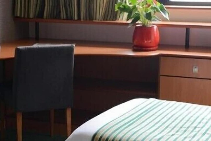 Room 51 of 113