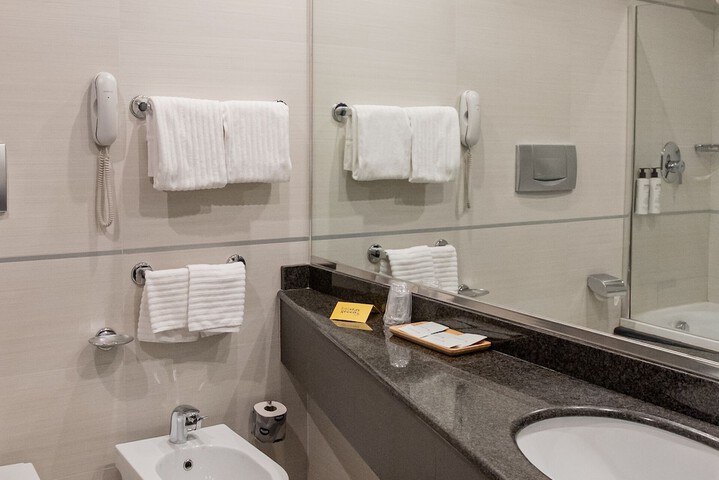 Clean Restrooms