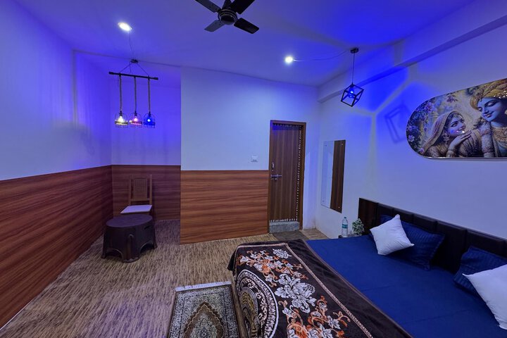 Room 27 of 39