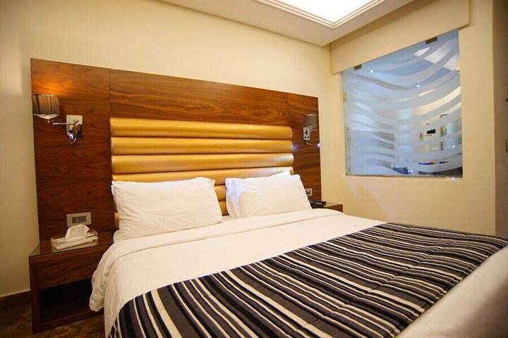 Room 16 of 61