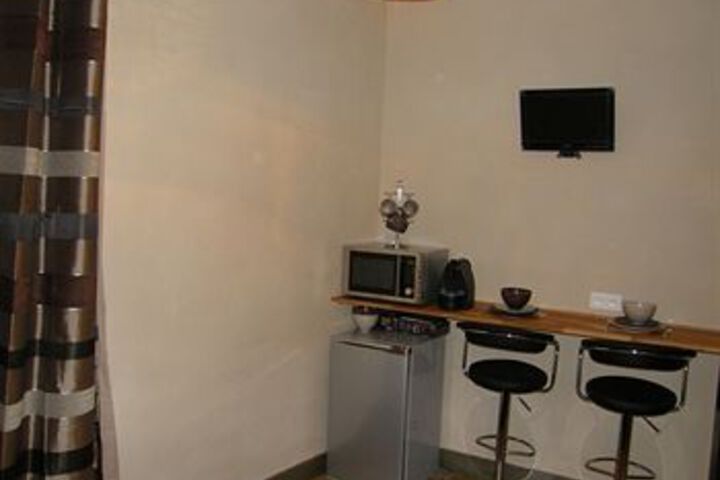 Room 16 of 16