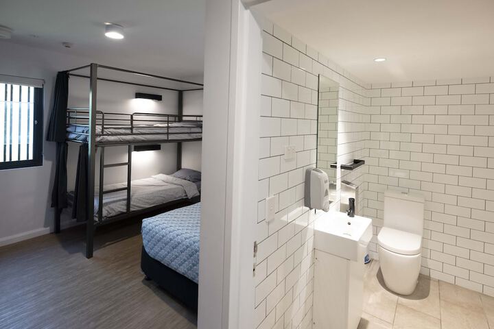 Room 44 of 63
