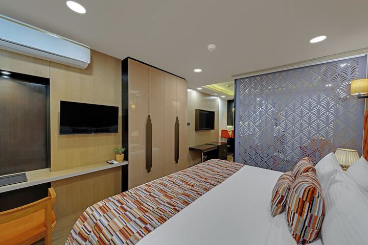 Room 5 of 26