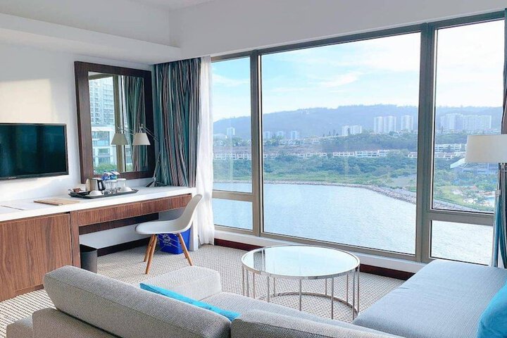 Room 22 of 68