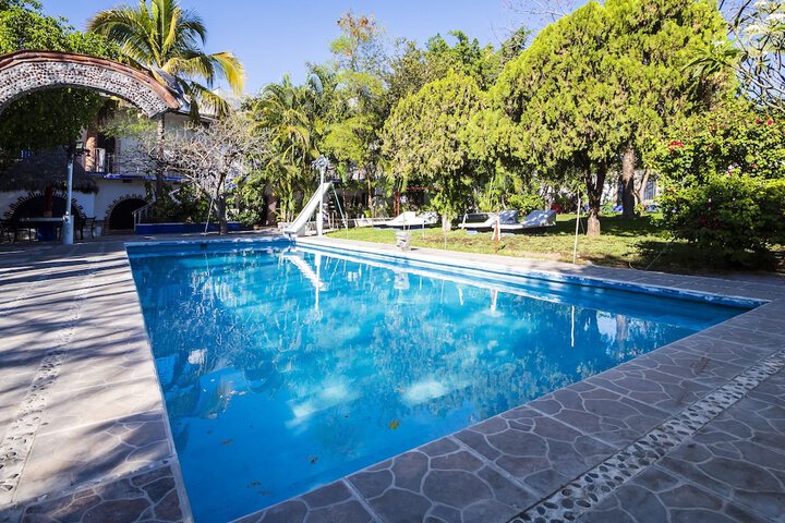 Pool 14 of 23