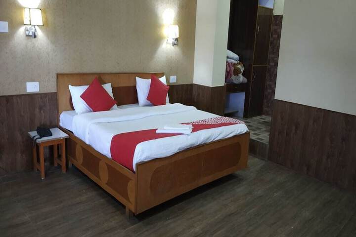 Room 4 of 17