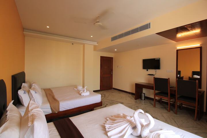Room 10 of 26