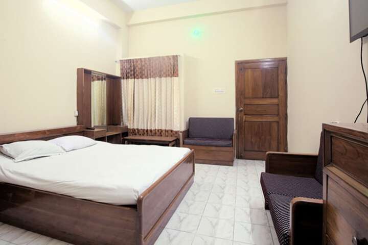 Room 18 of 29