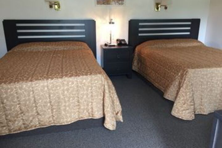 Room 14 of 22