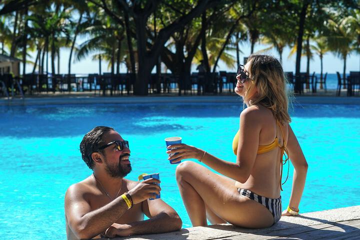 Pool Hotel