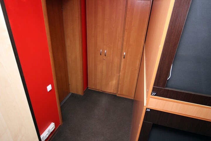 Room 31 of 45