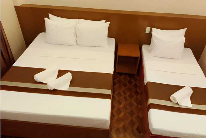 Room 34 of 48