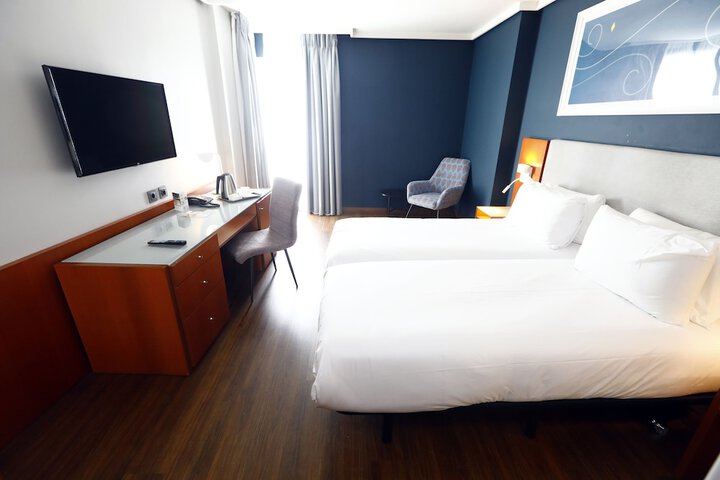 Room 9 of 31