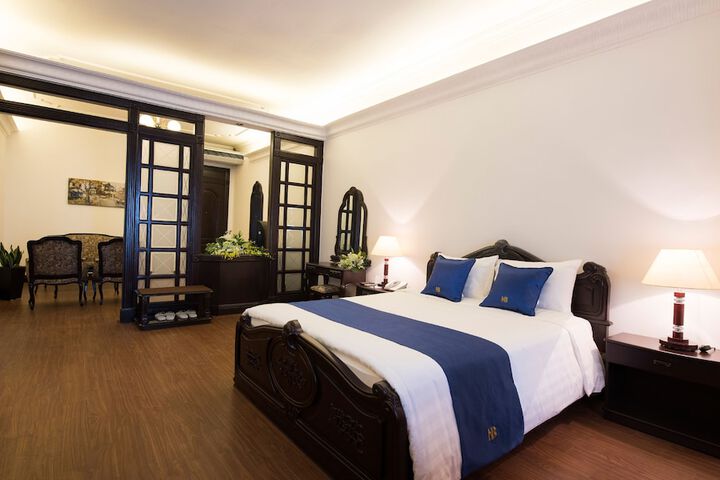 Room 14 of 56