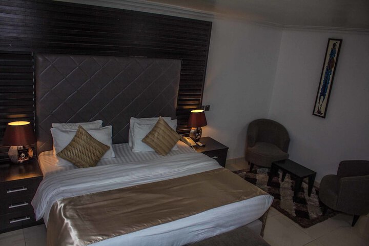 Room 5 of 44