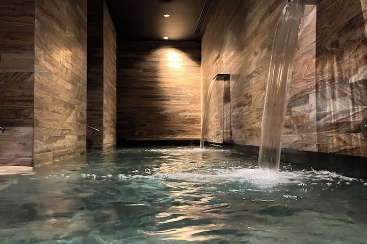 Spa 152 of 283