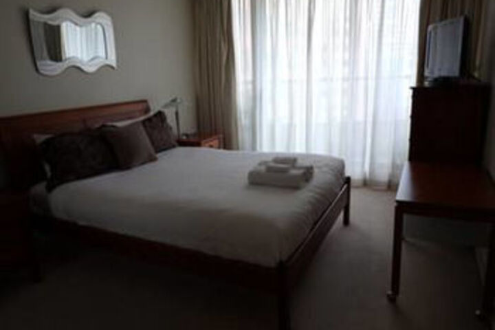 Room 16 of 28