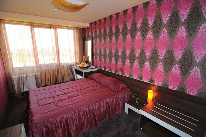Room 18 of 49