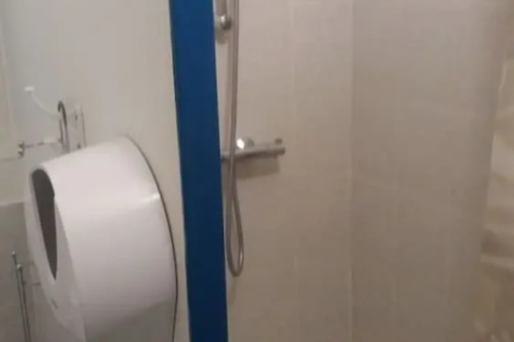 Room 7 of 11