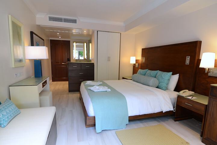 Room 33 of 119