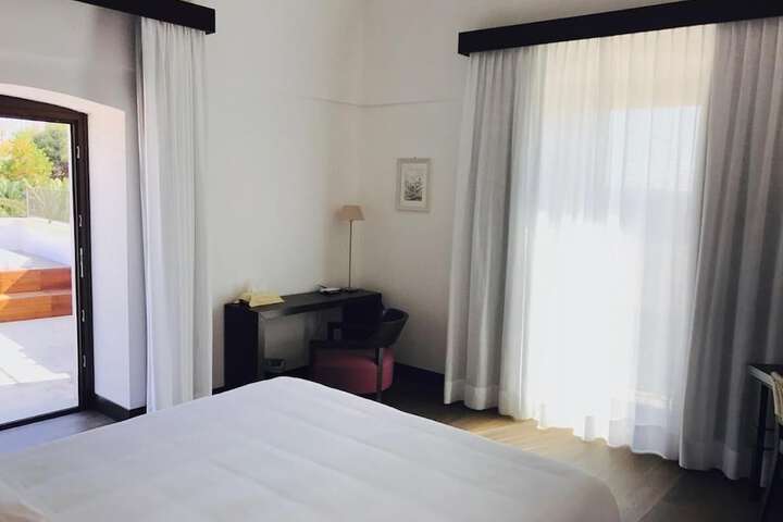 Room 15 of 68