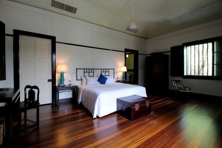 Room 8 of 151
