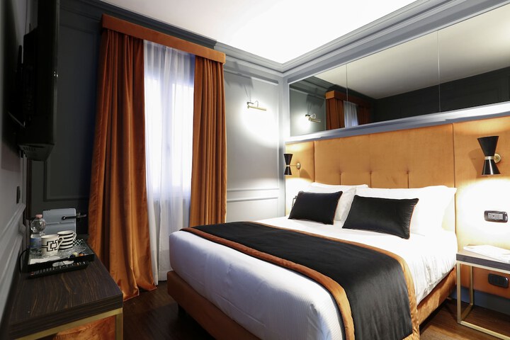 Room 19 of 80