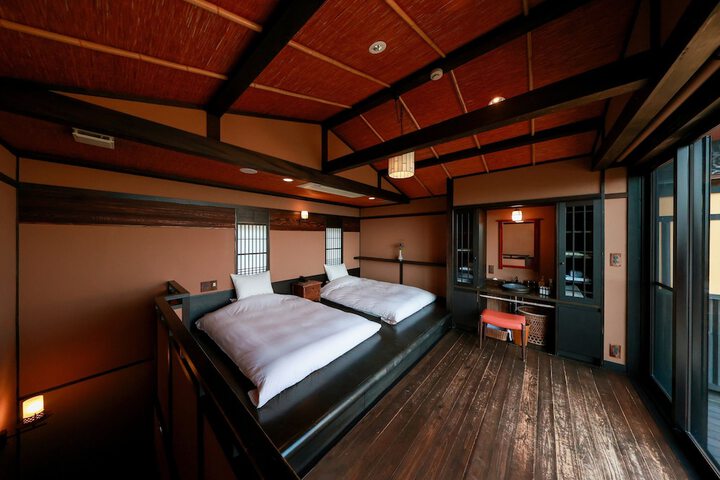 Room 7 of 31