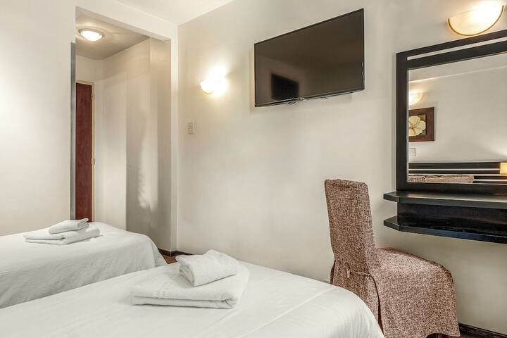 Room 6 of 34