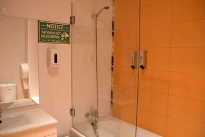 Room 3 of 34