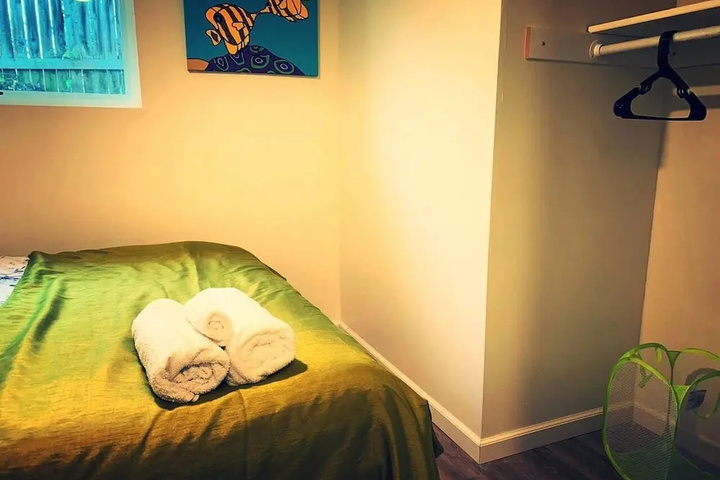Room 2 of 13