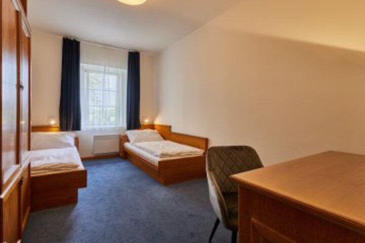 Room 11 of 74
