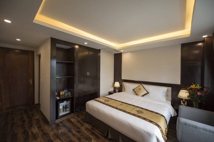 Room 21 of 52