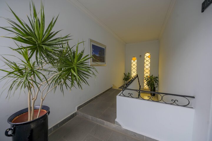 Ballroom/Hall 63 of 95