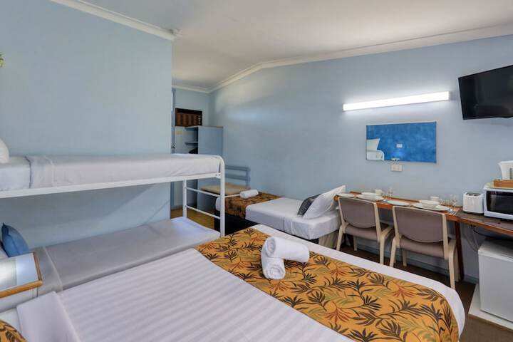Room 16 of 31