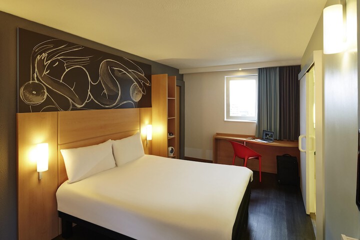 Room 19 of 45