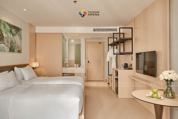 Room 8 of 42