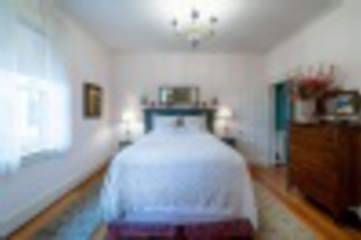 Room 340 of 384