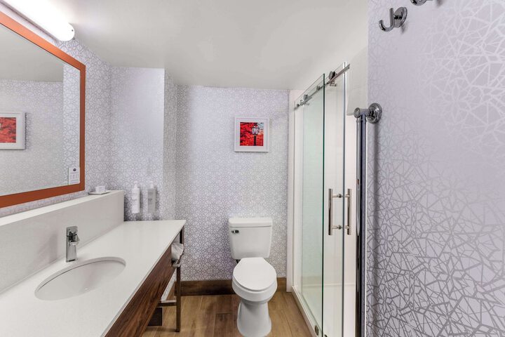 Bathroom shower