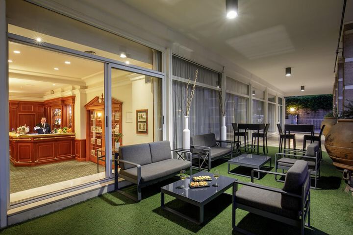 Lounge 59 of 70
