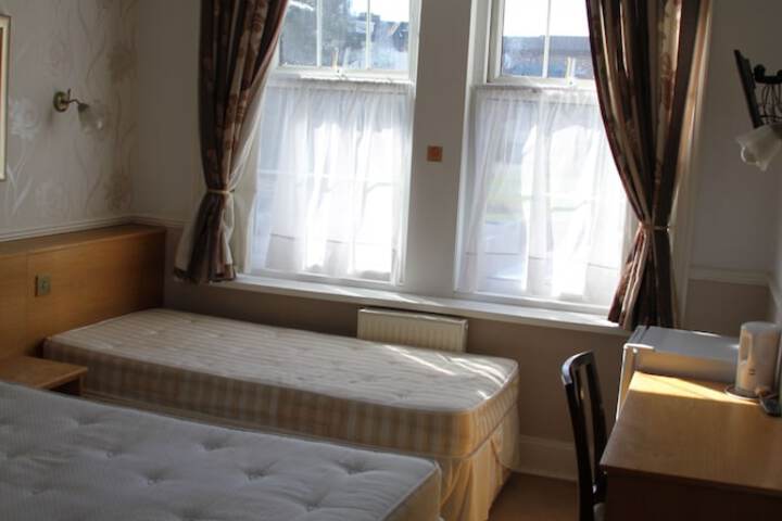 Room 5 of 19