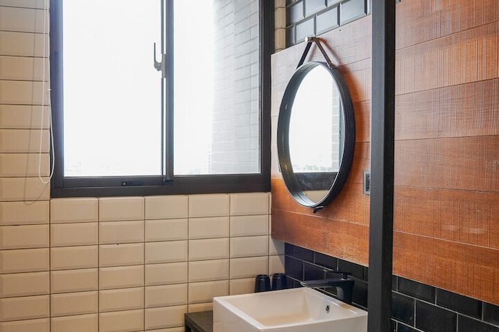 Clean Restrooms