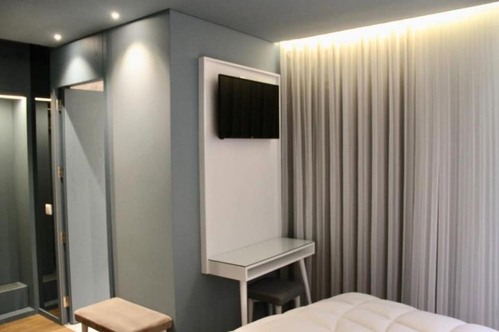 Room 12 of 38