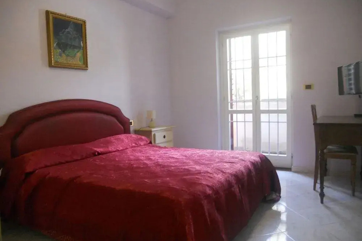 Room 2 of 18