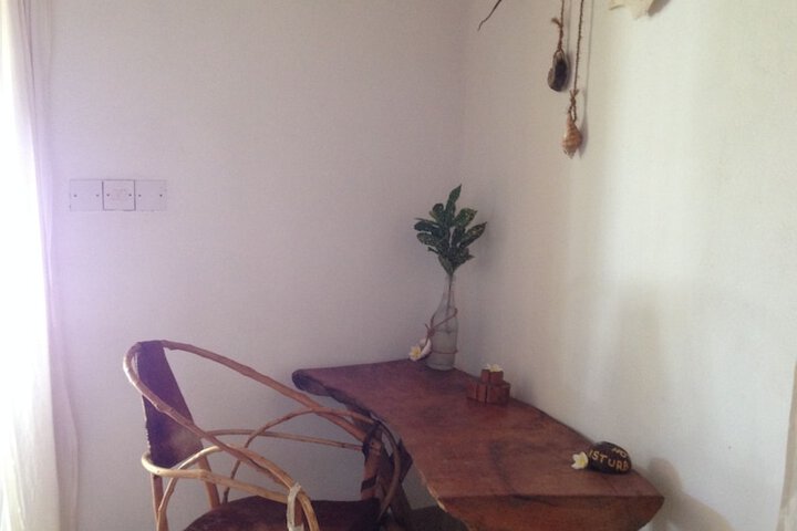 Room 12 of 92