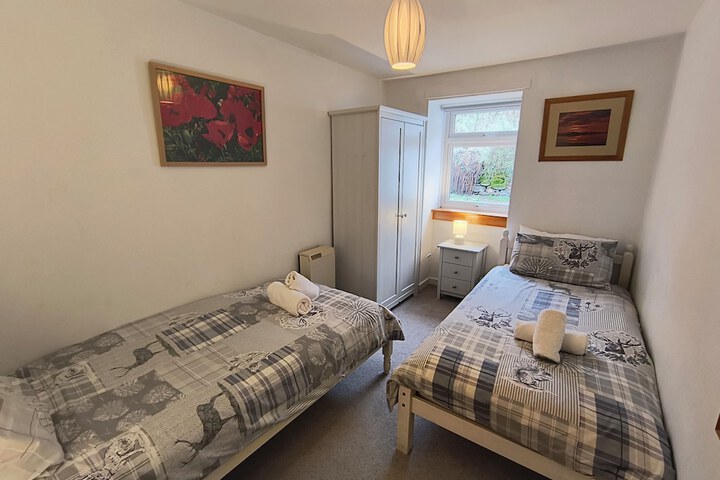 Room 2 of 19